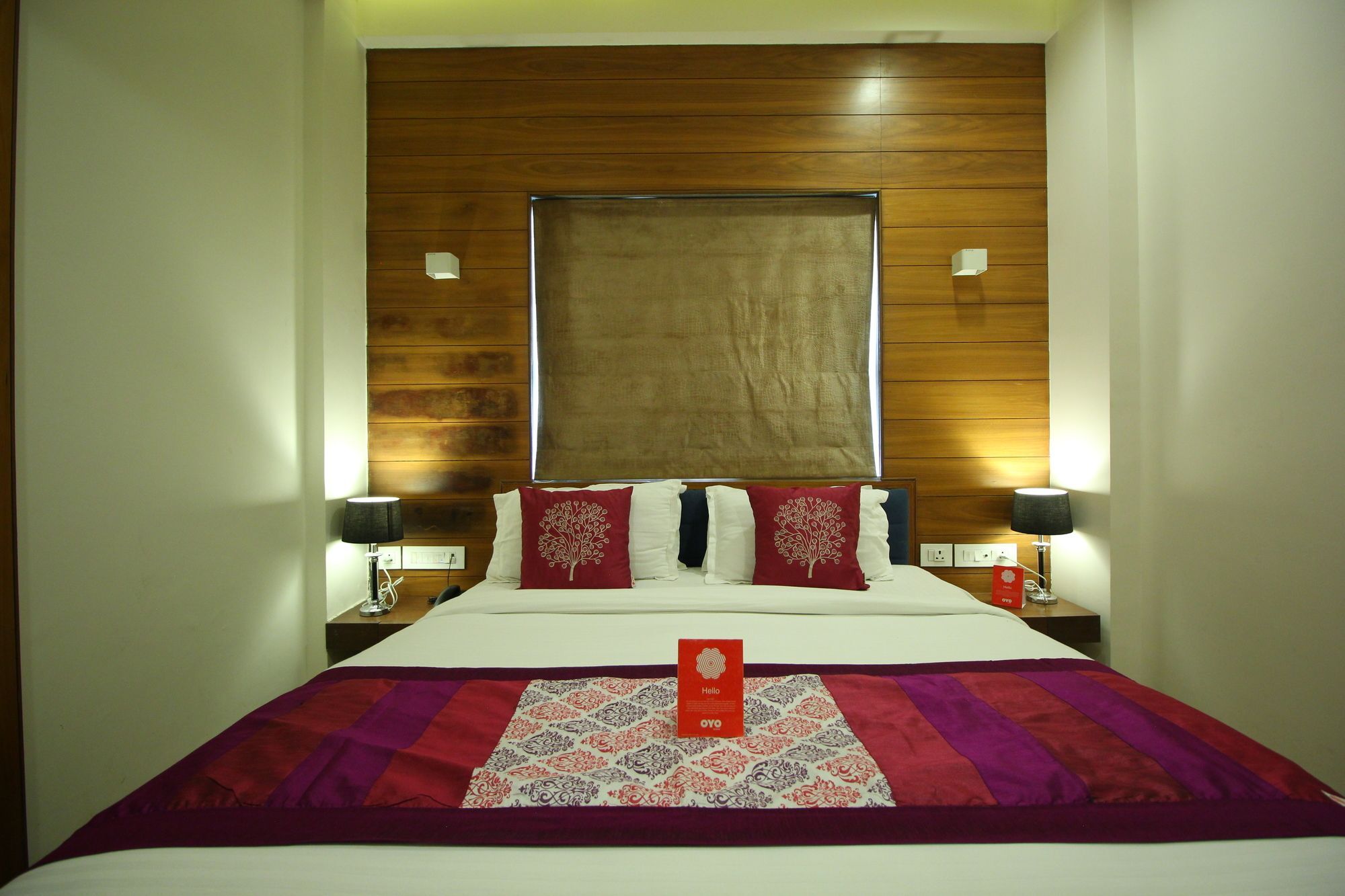 Oyo 8992 Hotel Kyra Ahmedabad Ngoại thất bức ảnh