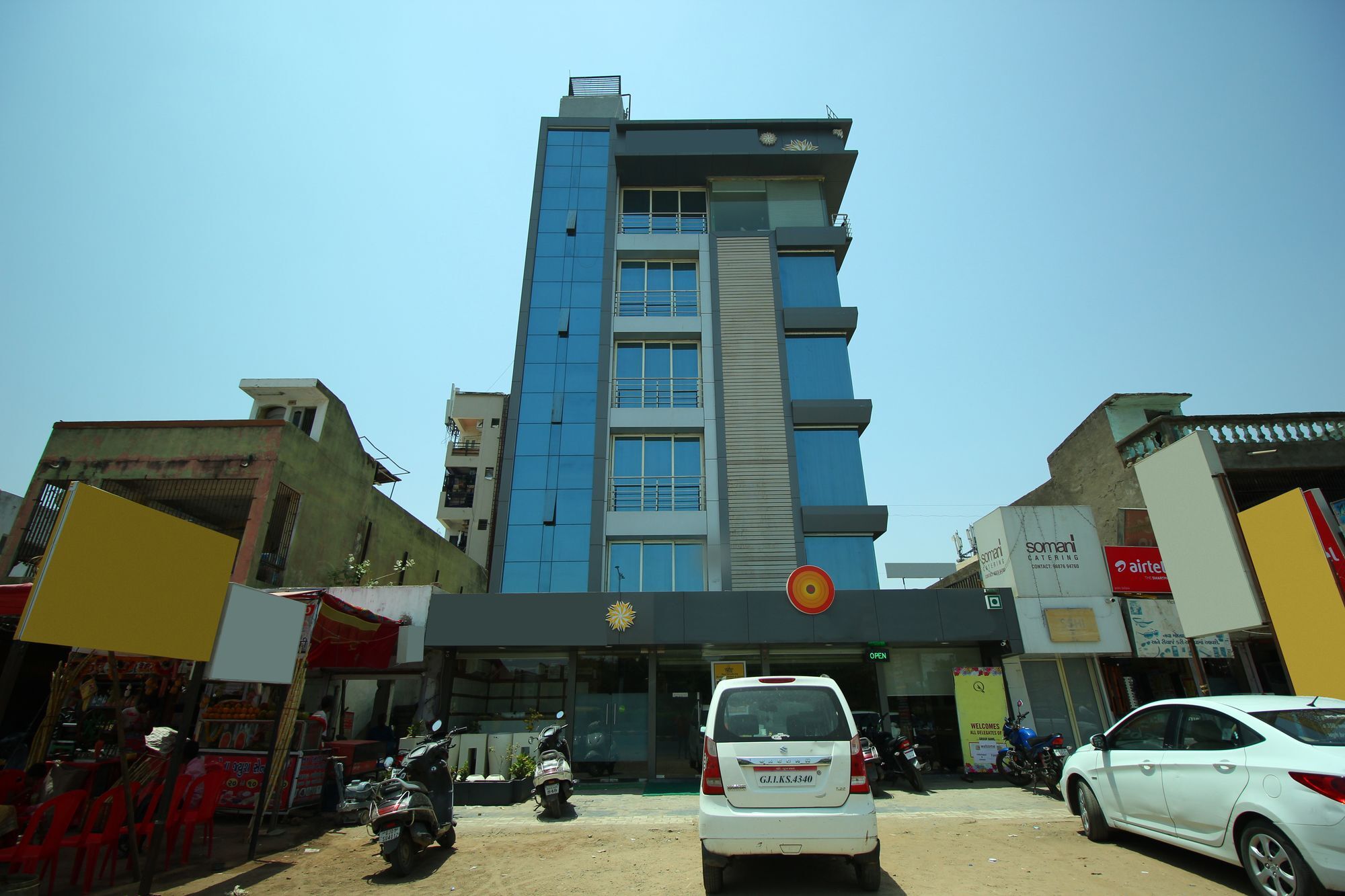 Oyo 8992 Hotel Kyra Ahmedabad Ngoại thất bức ảnh