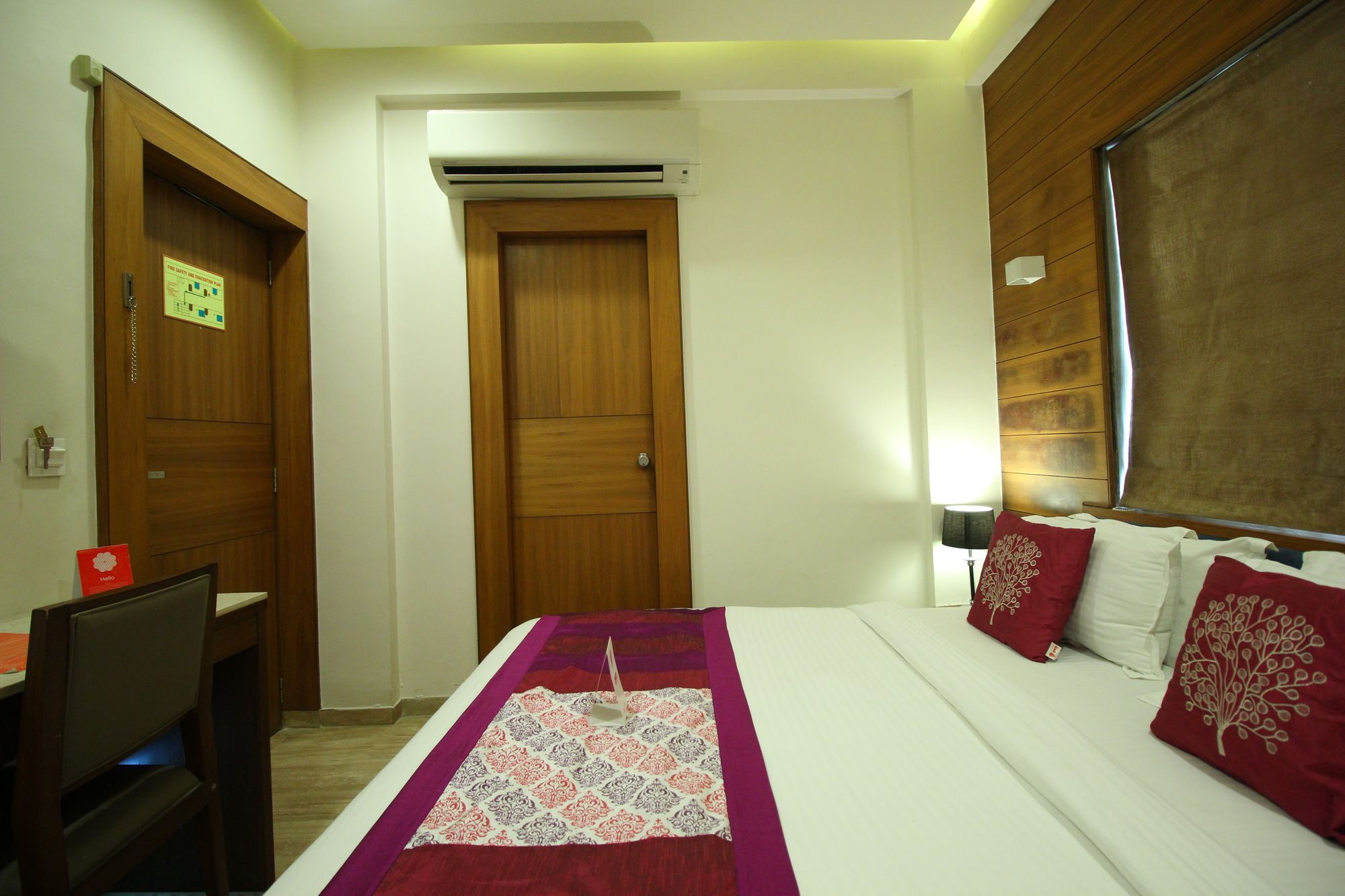 Oyo 8992 Hotel Kyra Ahmedabad Ngoại thất bức ảnh